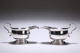 A PAIR OF GEORGE V SILVER SAUCEBOATS, BY THE GOLDSMITHS AND SILVERSMITHS CO. LTD., LONDON, 1918