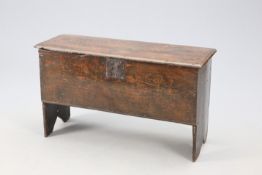 A 17TH CENTURY BOARDED OAK CHEST