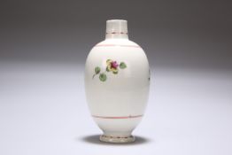 A WORCESTER PORCELAIN TEA CANISTER, c. 1770