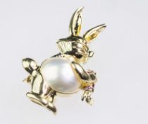 A MABE PEARL 14K YELLOW GOLD BUNNY BROOCH