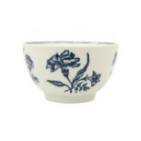 A LOWESTOFT BLUE AND WHITE TEA BOWL