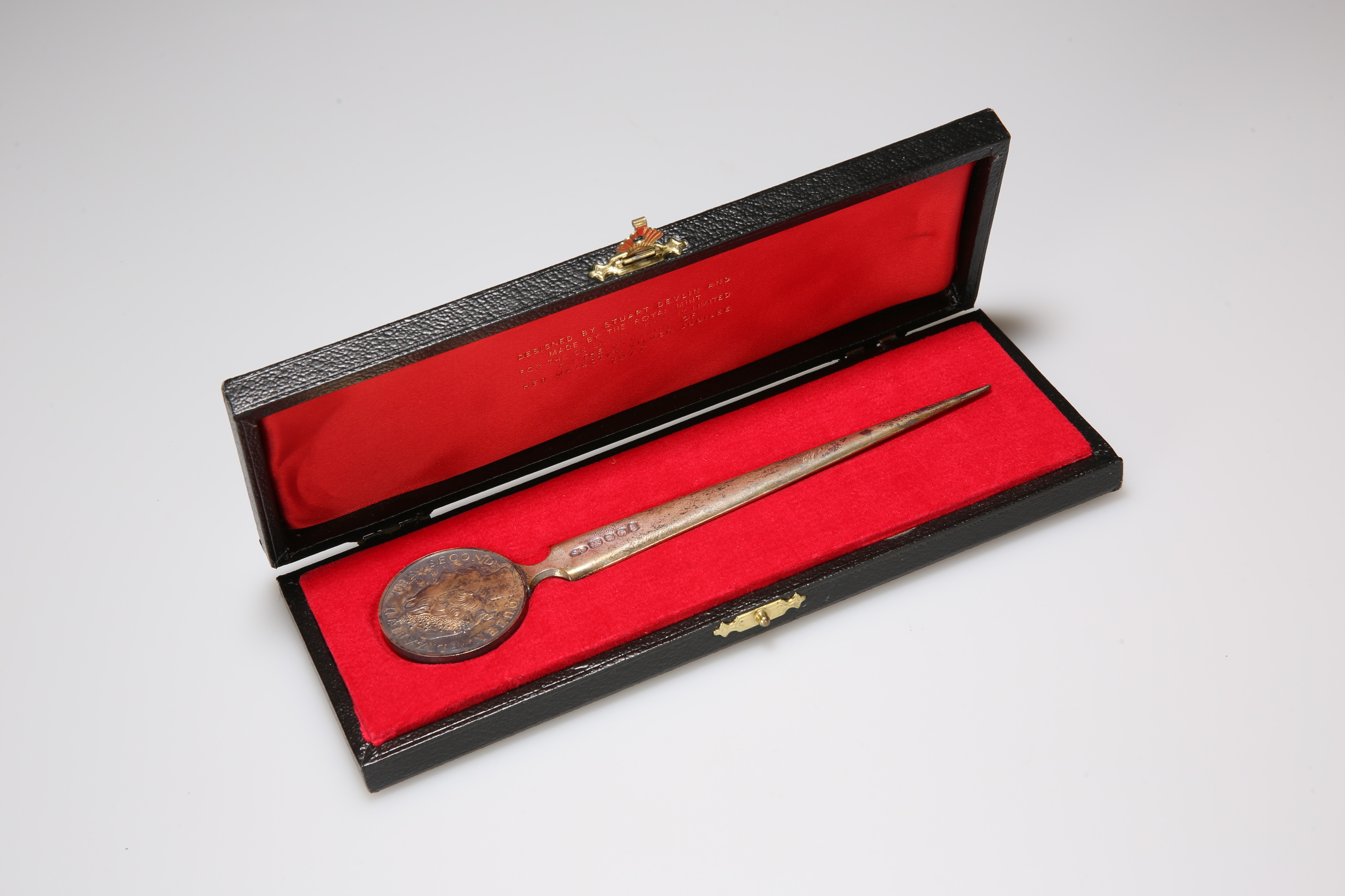 A ROYAL COMMEMORATIVE SILVER LETTER OPENER, STUART DEVLIN