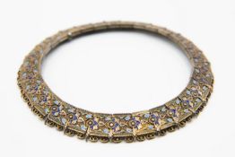 AN EARLY 20TH CENTURY RUSSIAN SILVER AND ENAMEL COLLAR