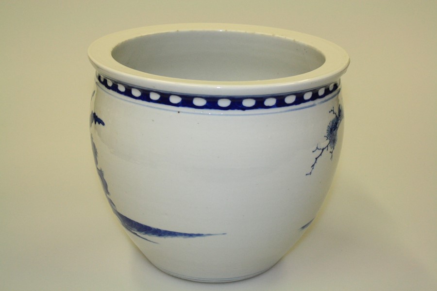 A CHINESE BLUE AND WHITE JARDINIERE, - Image 7 of 9
