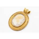 AN EARLY VICTORIAN CAMEO PENDANT