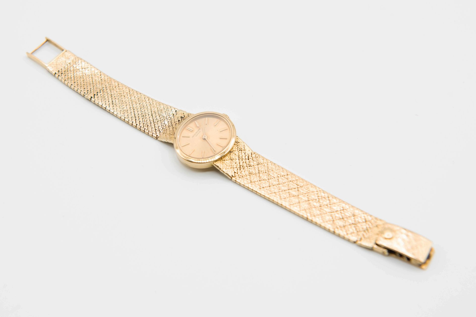 A LADY'S PATEK PHILIPPE BRACELET WATCH.