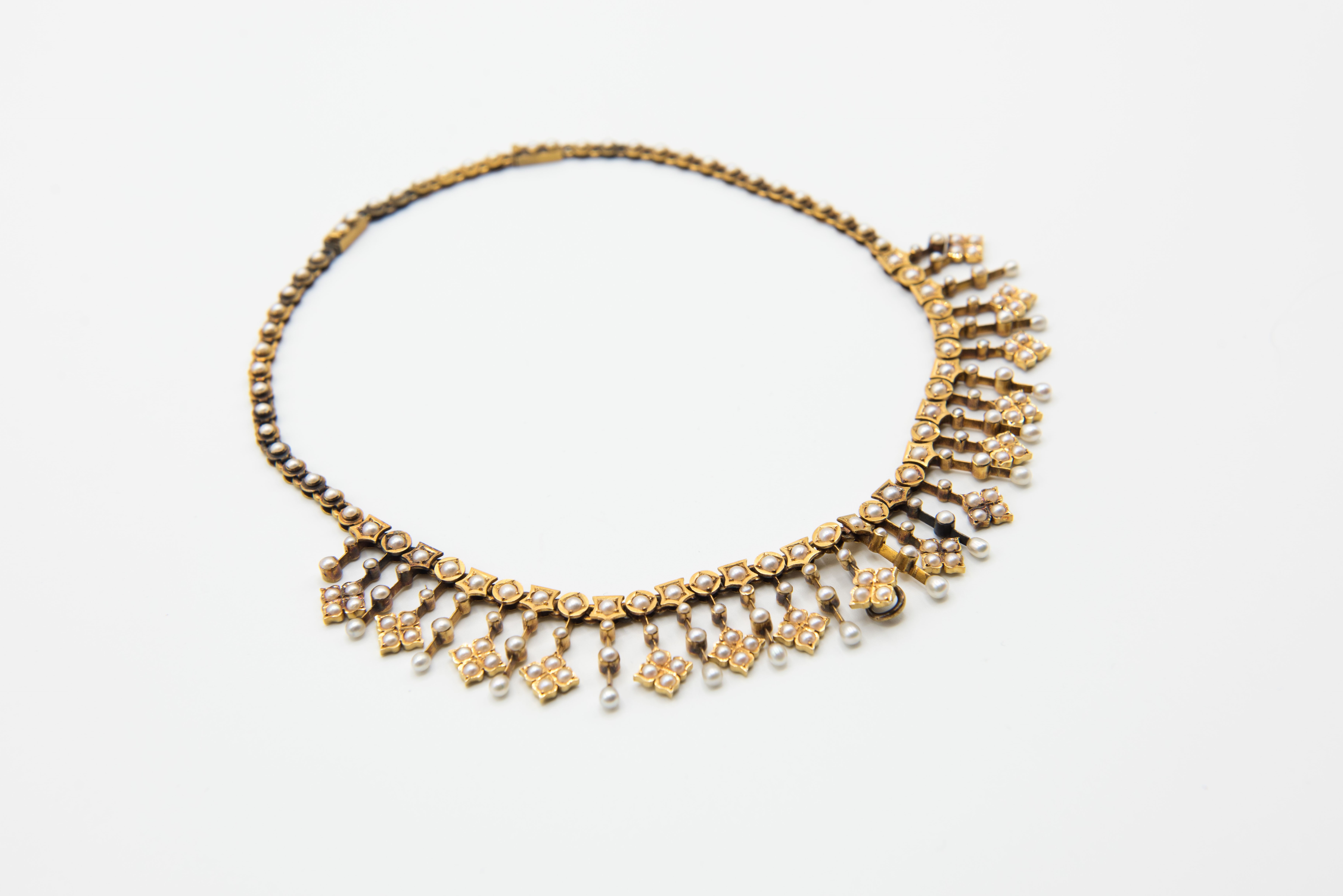 A SEED PEARL FRINGE NECKLACE