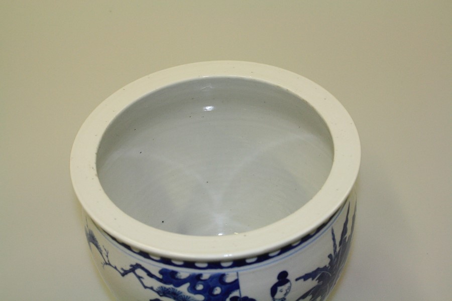 A CHINESE BLUE AND WHITE JARDINIERE, - Image 3 of 9