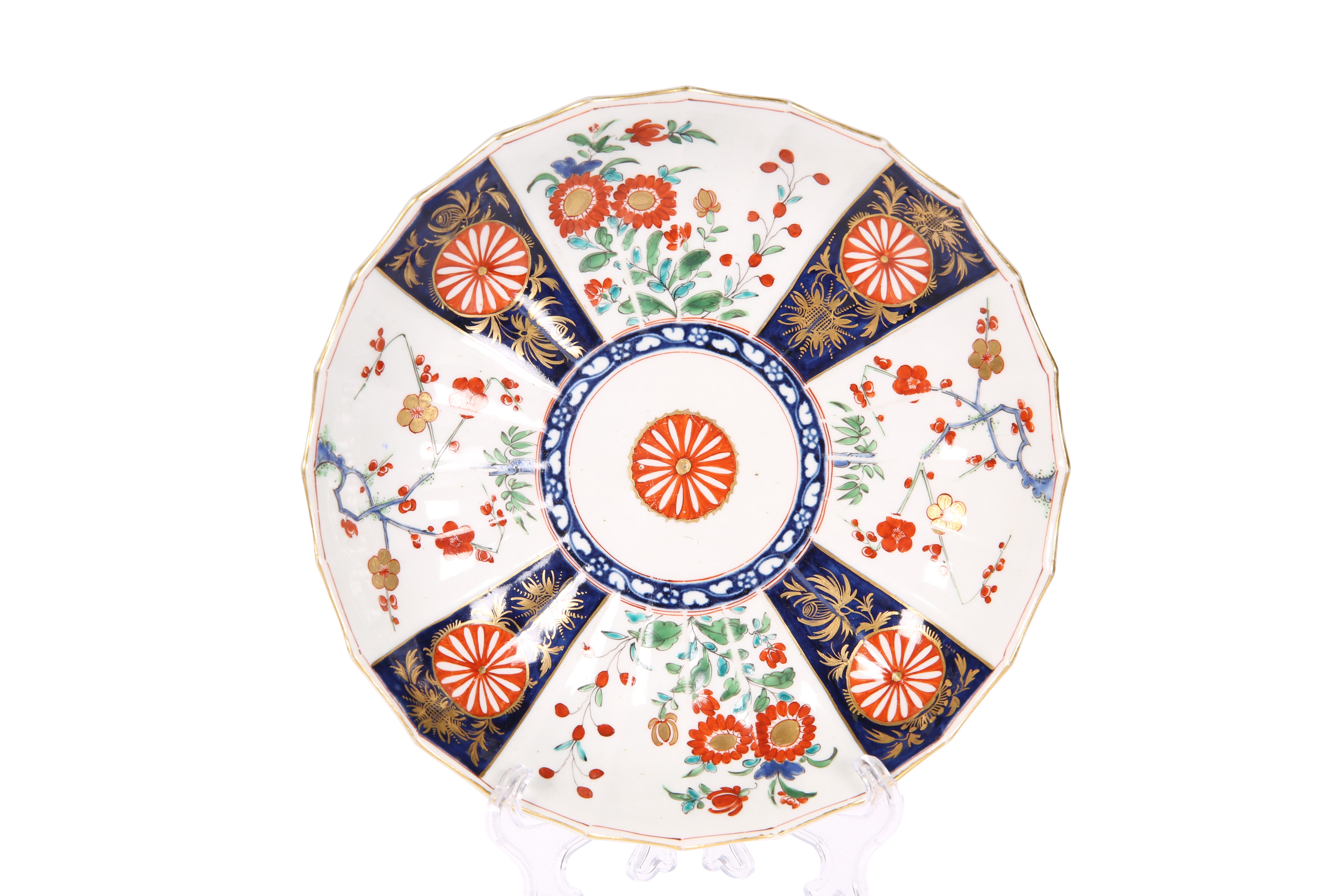 AN 18TH CENTURY WORCESTER PLATE IN THE JAPAN PATTERN