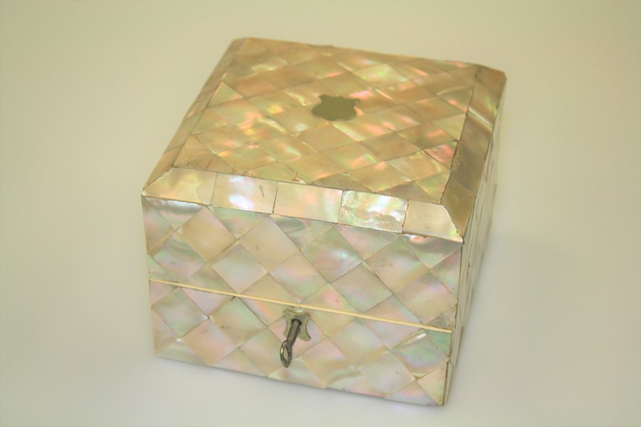 A SET OF FOUR SILVER-PLATED SCENT BOTTLES, IN A MOTHER-OF-PEARL CASKET - Image 2 of 9