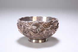A CHINESE SILVER BOWL, LATE 19TH CENTURY