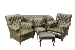 A GREEN LEATHER UPHOLSTERED MATCHED CHESTERFIELD SUITE