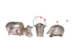 A SILVER VESTA CASE IN THE FORM OF A PIG