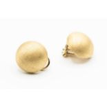 A PAIR OF RUSSIAN 18CT YELLOW GOLD CLIP EARRINGS