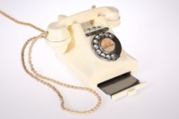 A 1950'S GPO IVORY COLOURED BAKELITE TELEPHONE