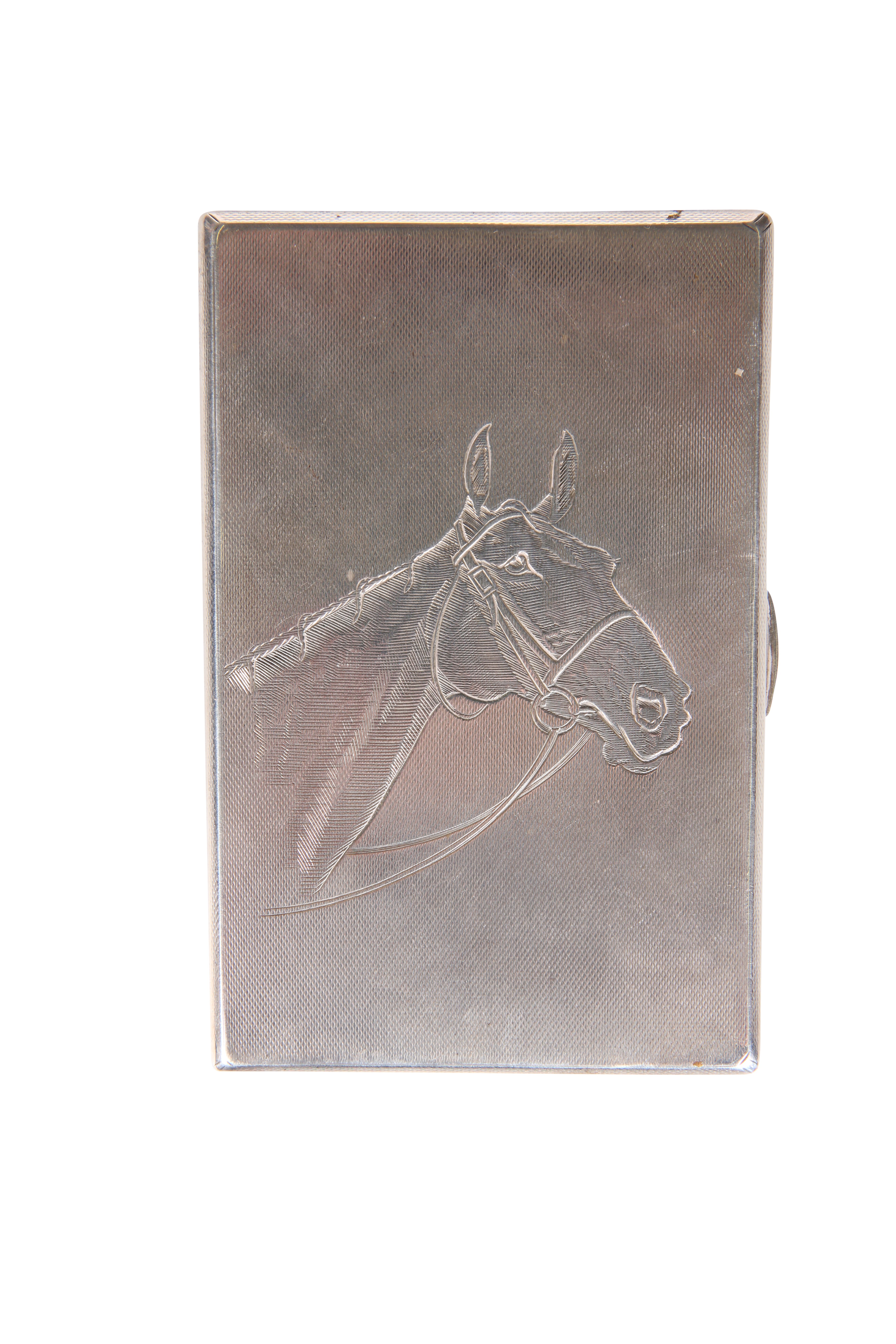 A GEORGE VI FINELY ENGRAVED SILVER CIGARETTE CASE, BIRMINGHAM 1939