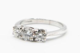 AN 18CT WHITE GOLD AND DIAMOND RING