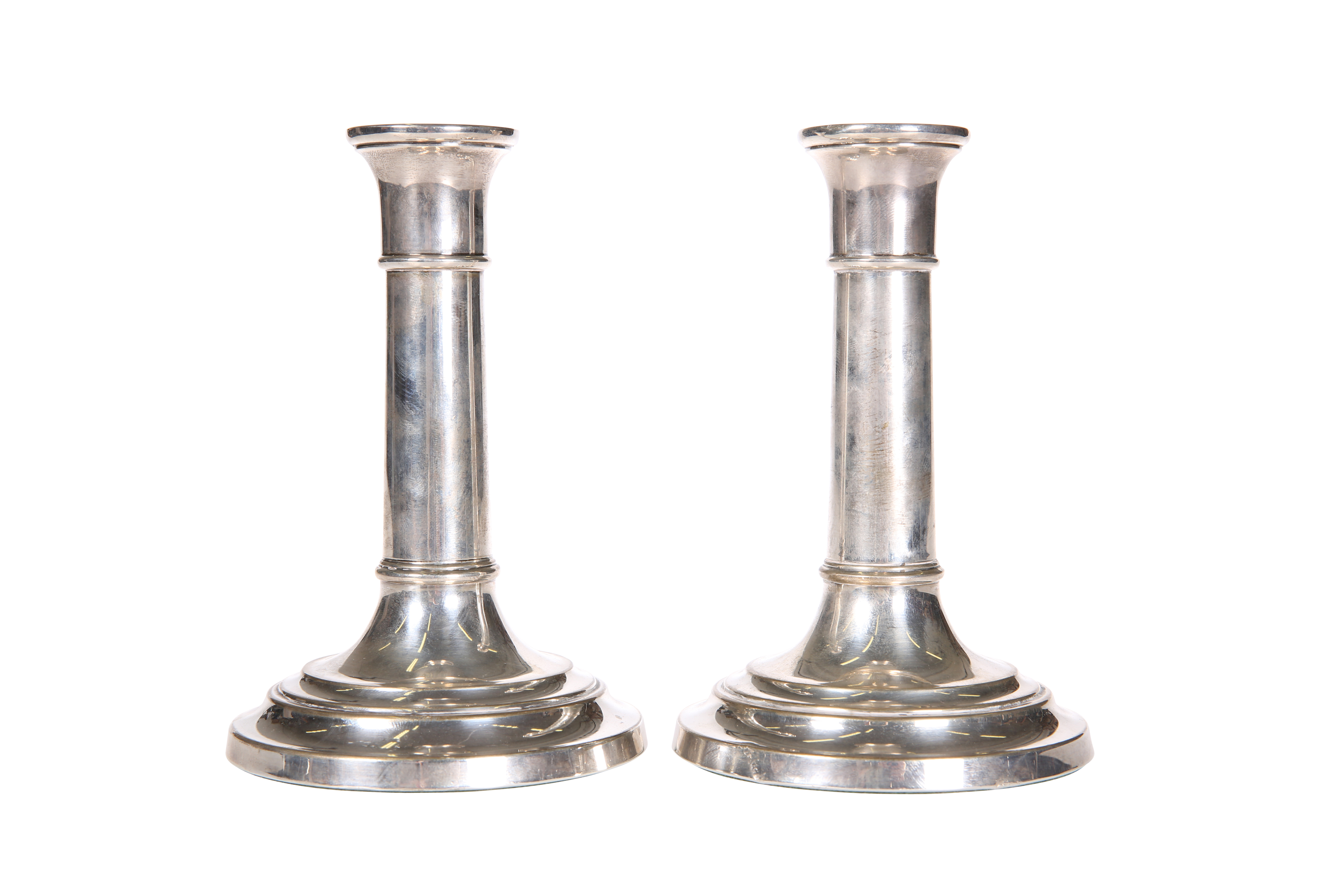 A PAIR OF SILVER CANDLESTICKS IN GEORGIAN STYLE, JOHN BULL LTD, LONDON 1996