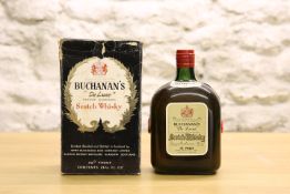 1 BOTTLE BUCHANANS 'DE LUXE' FINEST BLENDED WHISKY FROM 1950's