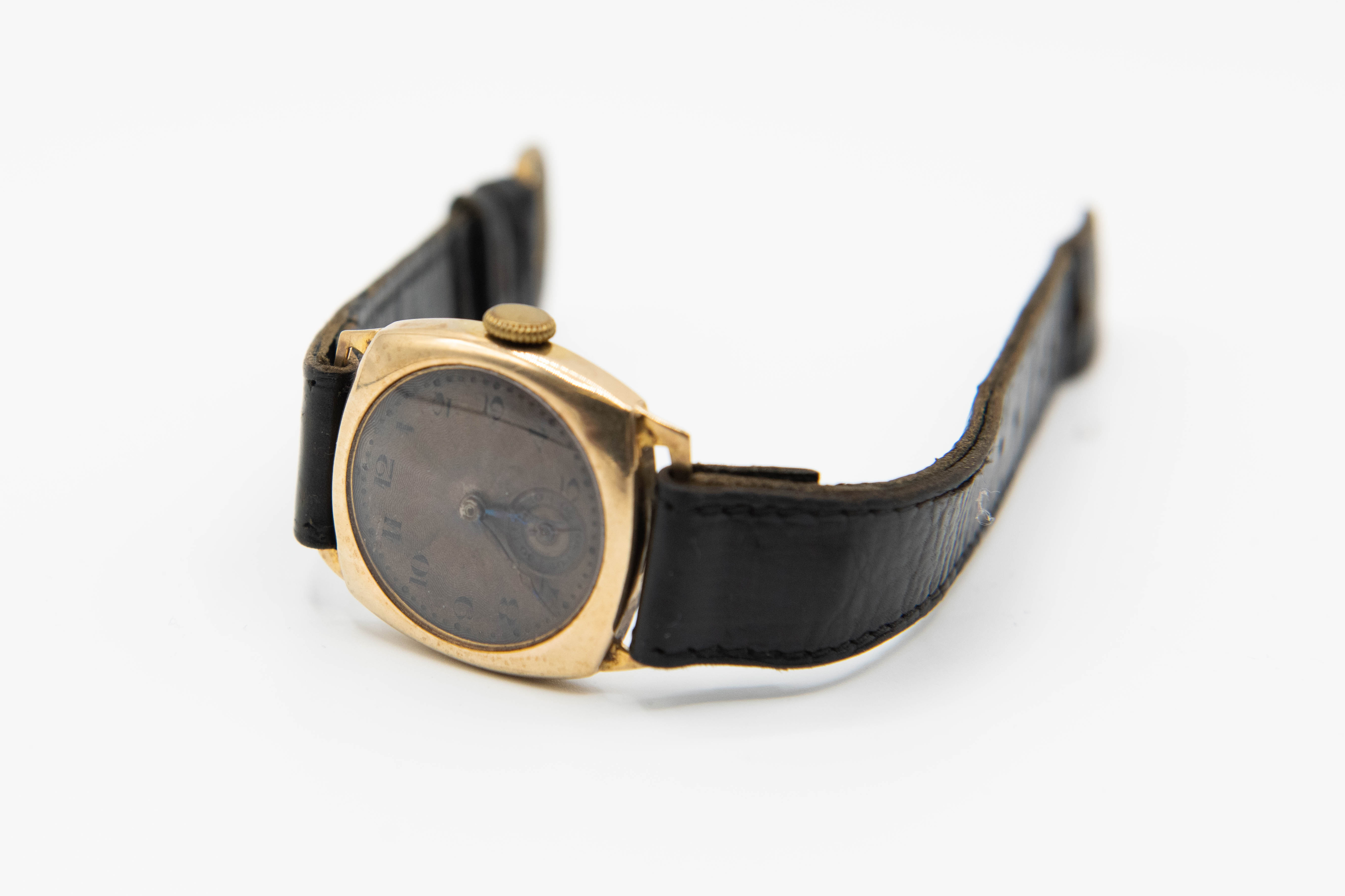 9CT GOLD VINTAGE WATCH