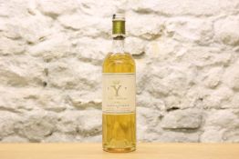 1 BOTTLE CHATEAU ‘Y’ YGREC DE CHATEAU D’YQUEM LUR SALUCES 1985