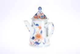 AN 18TH CENTURY CHINESE IMARI COFFEE OR CHOCOLATE POT AND COVER