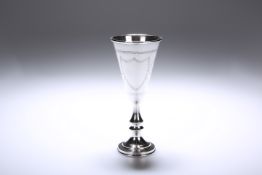 A SMALL GEORGE V SILVER CUP, CHESTER 1916