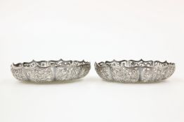A PAIR OF CHINESE PIERCED SILVER BOWLS, C.1900