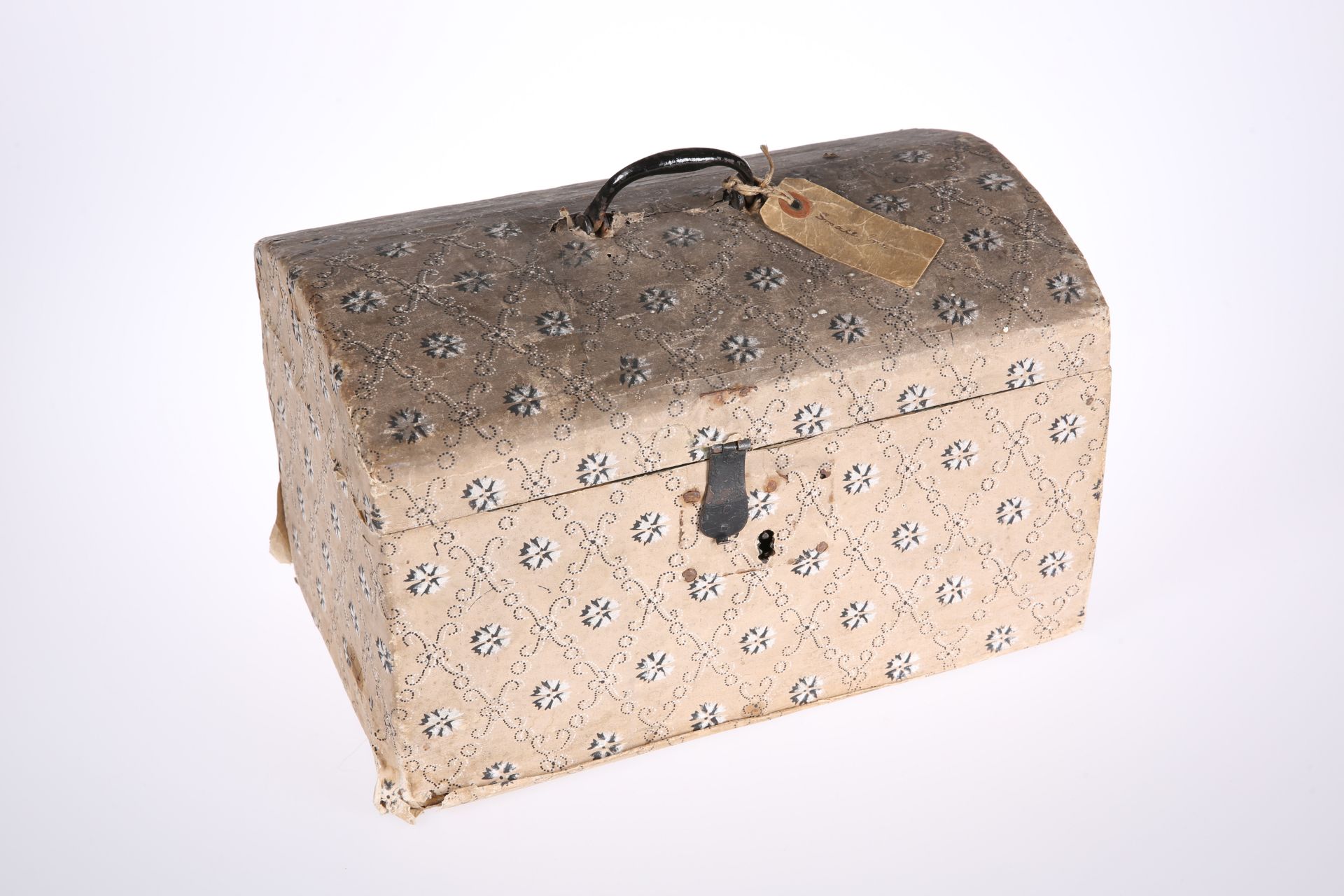 A DOME-TOP WALLPAPER BOX, EARLY 19th CENTURY, PROBABLY AMERICAN