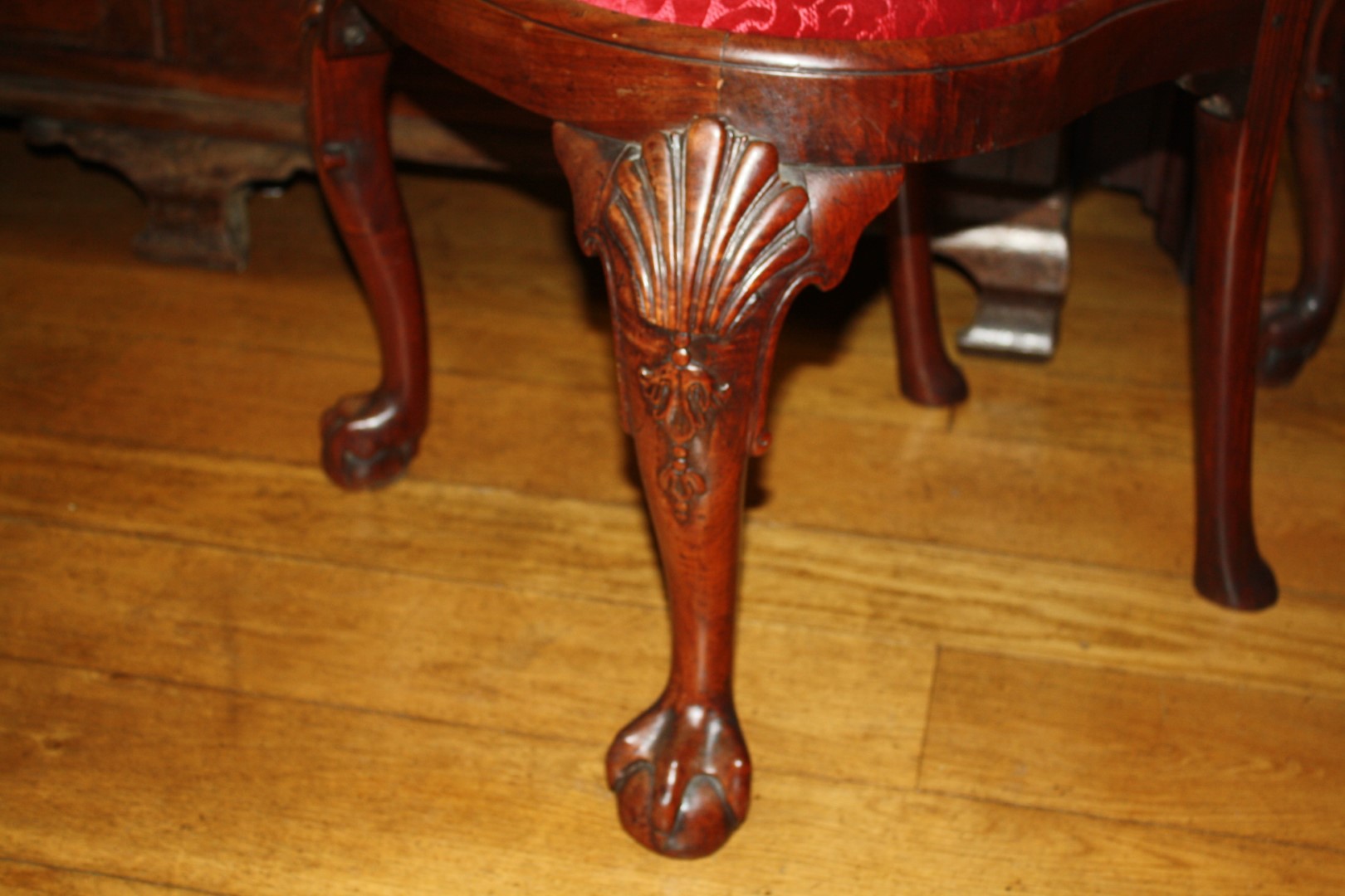 A PAIR OF CHINESE EXPORT PADOUK CHAIRS - Image 3 of 24