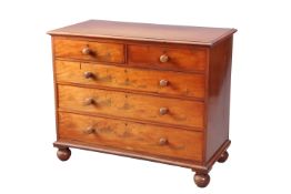 A MID 19TH CENTURY MAHOGANY CHEST OF DRAWERS