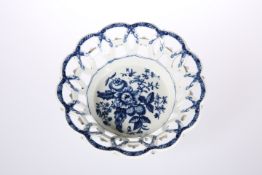 A WORCESTER PORCELAIN SWEETMEAT BASKET, THIRD QUARTER 18th CENTURY