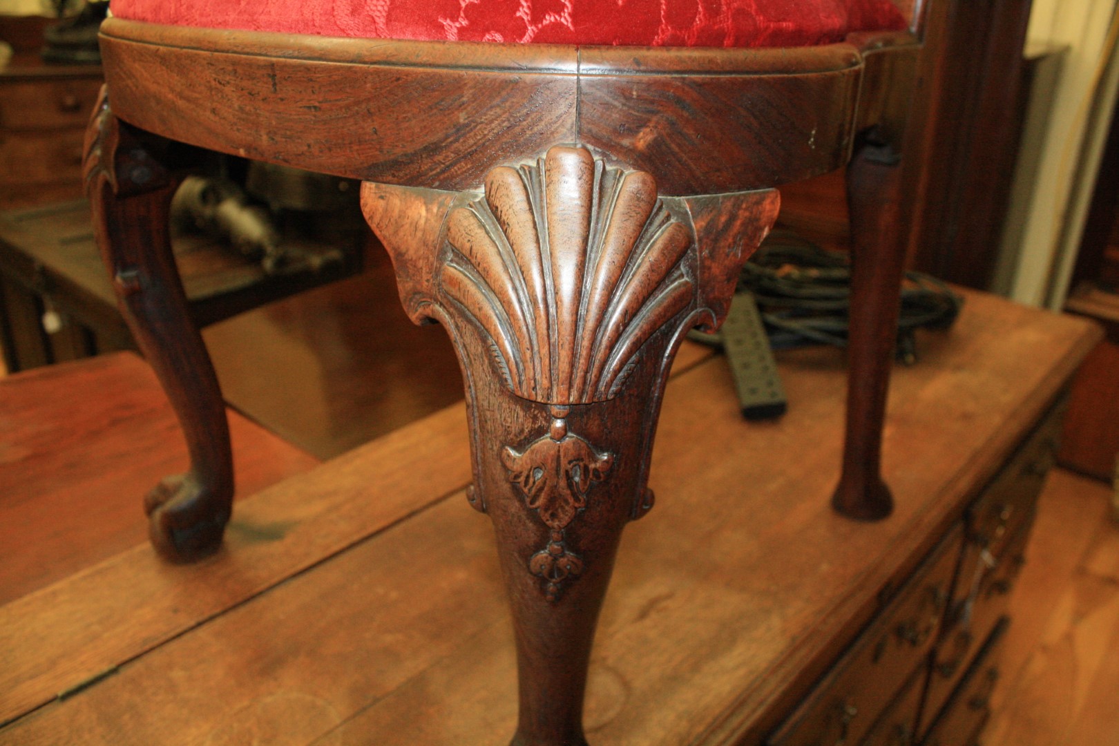 A PAIR OF CHINESE EXPORT PADOUK CHAIRS - Image 18 of 24