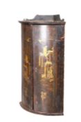 AN 18TH CENTURY CHINOISERIE HANGING CORNER CUPBOARD