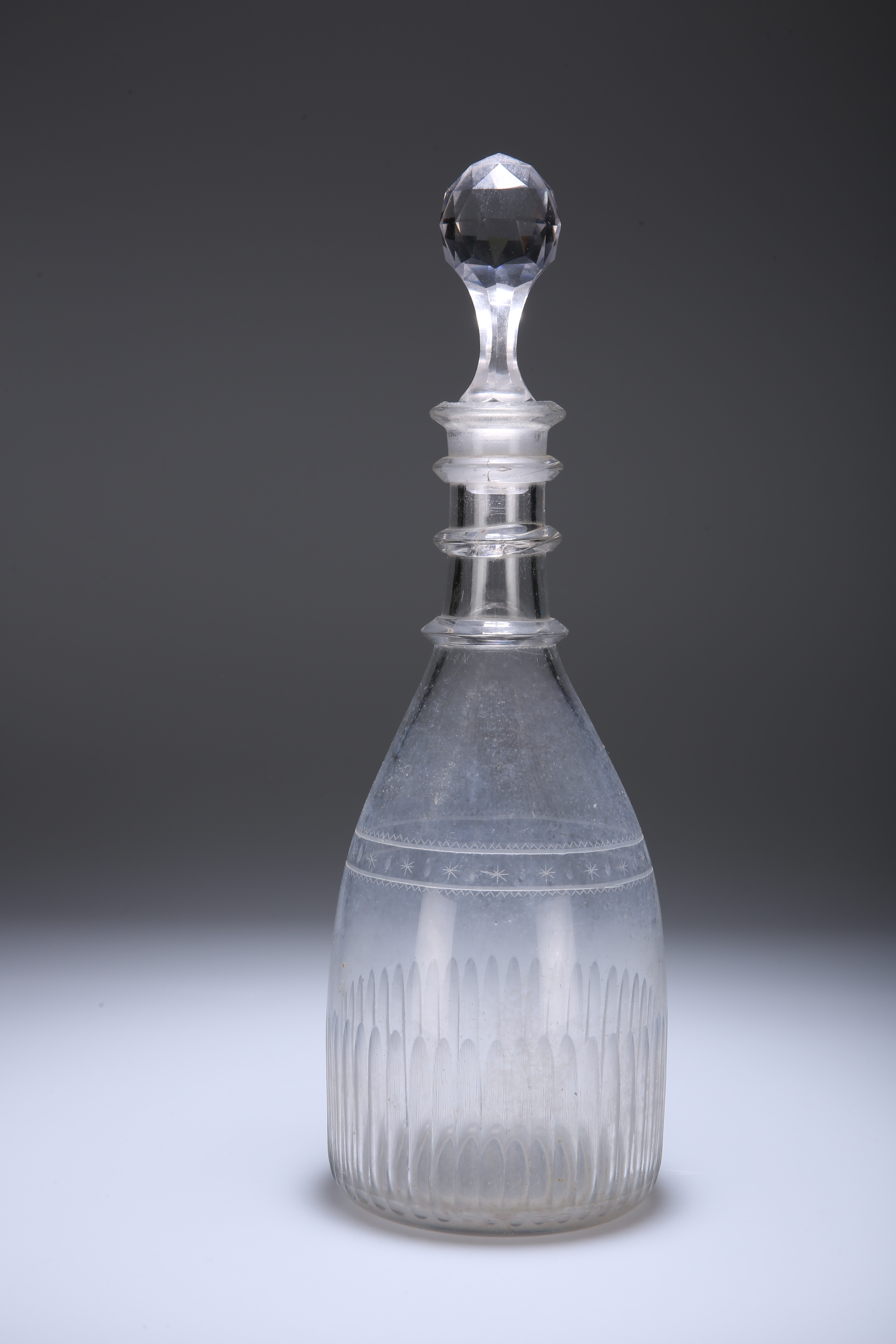 A LATE 18th CENTURY IRISH CUT-GLASS GIN DECANTER