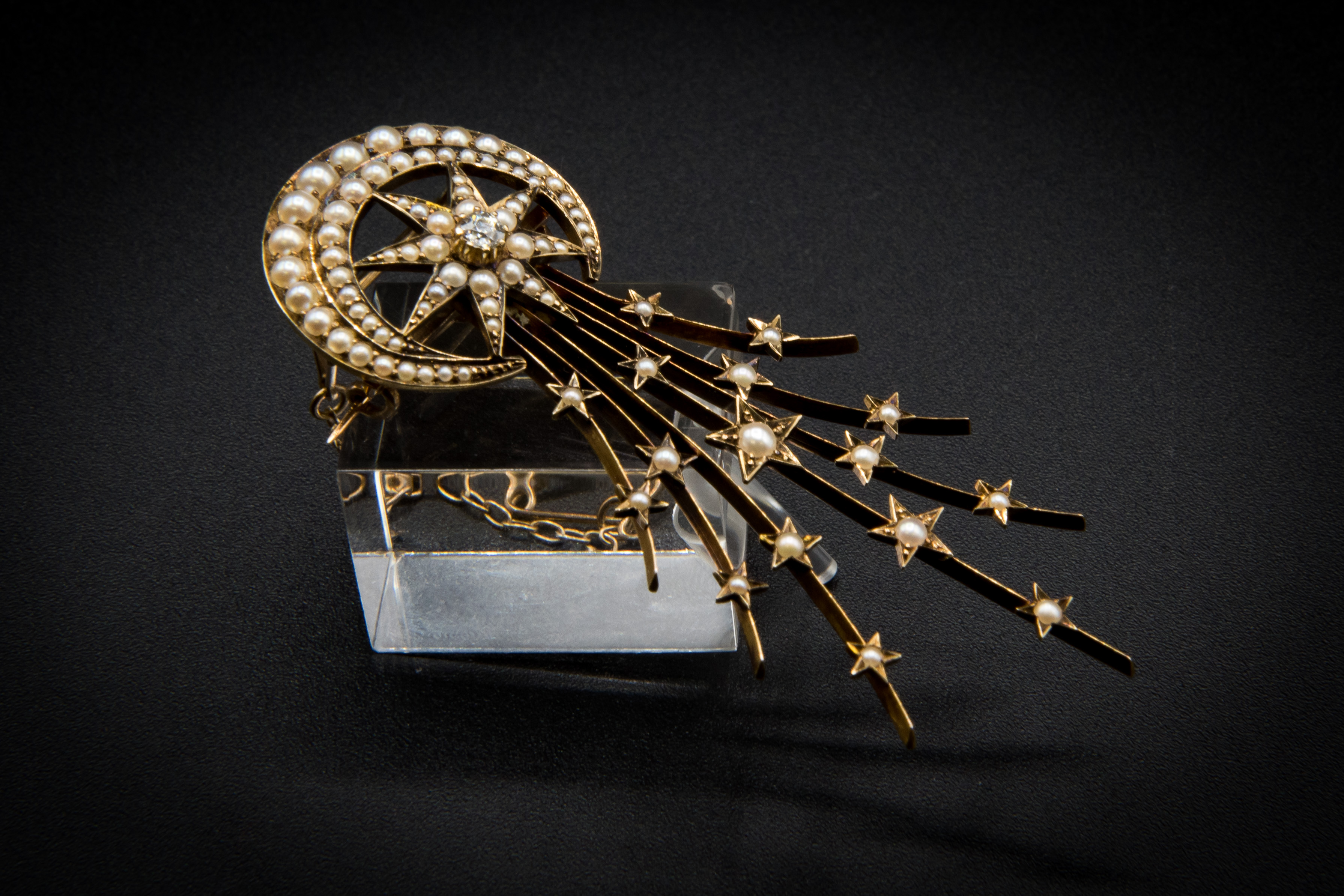 A MID VICTORIAN SEED PEARL AND DIAMOND SPRAY BROOCH - Image 2 of 2