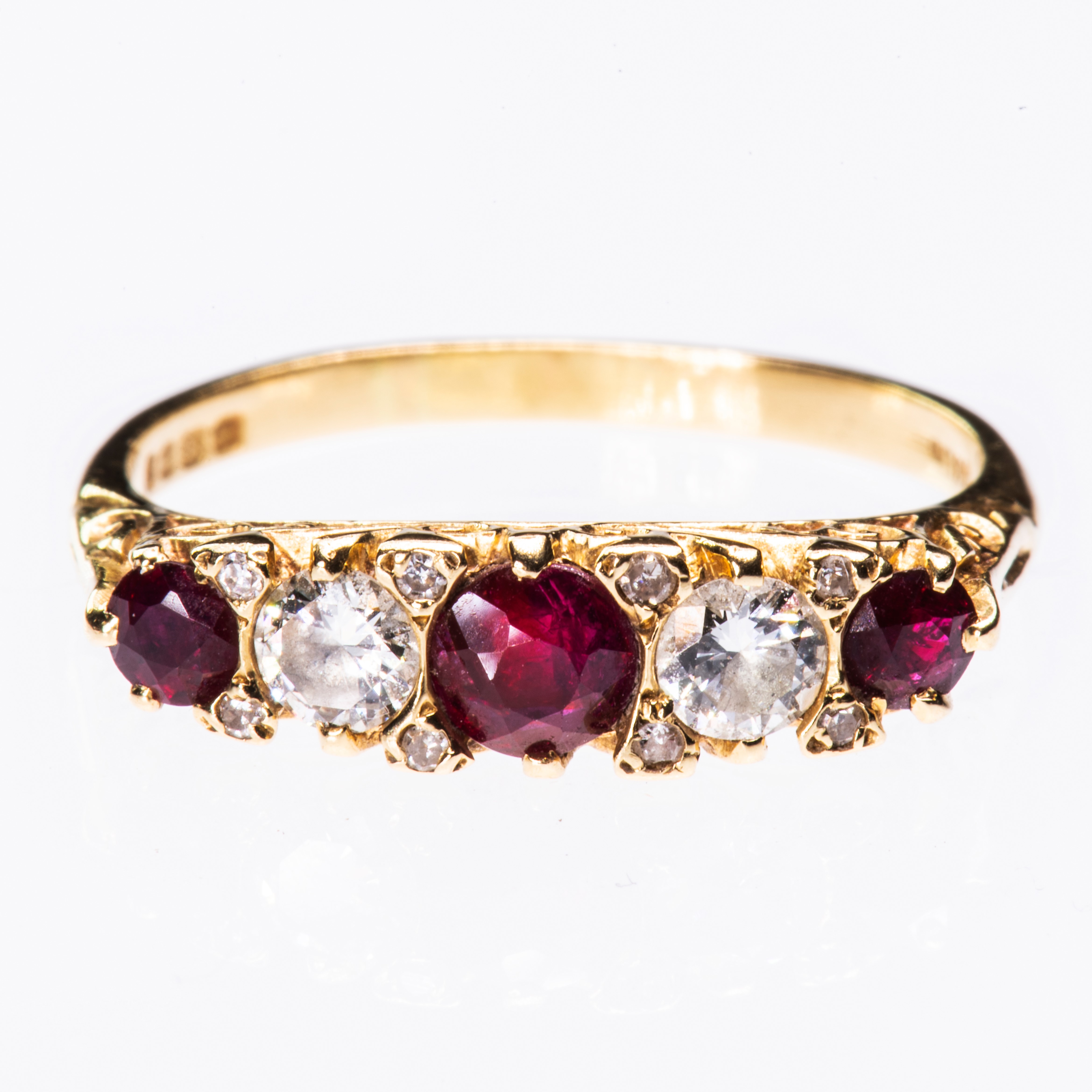 A VICTORIAN 18CT YELLOW GOLD RUBY AND DIAMOND RING