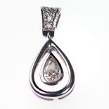 AN 18CT WHITE GOLD AND DIAMOND PENDANT