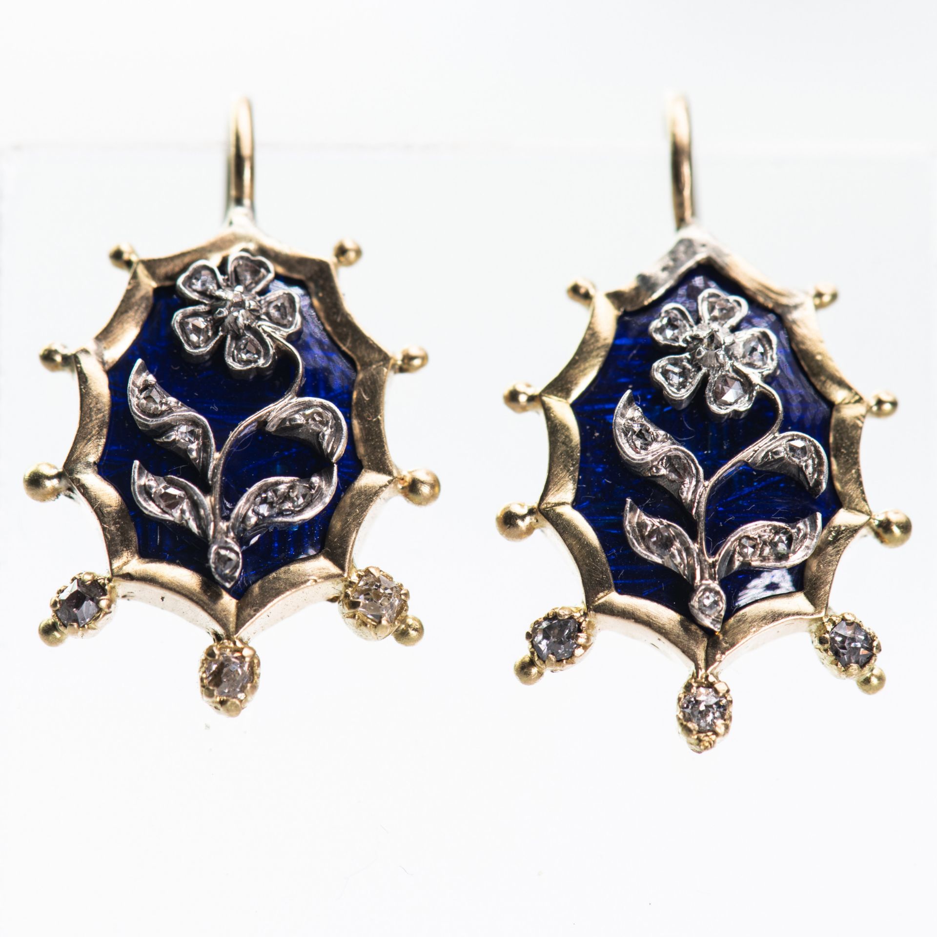 A PAIR OF LATE 19TH CENTURY DIAMOND AND ENAMEL EARRINGS