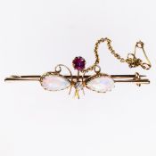 A VICTORIAN OPAL BAR BROOCH