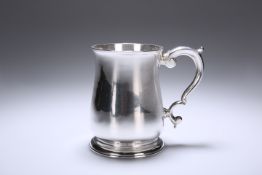 A GEORGE II SILVER TANKARD, EDWARD POCOCK, LONDON 1735