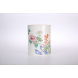 A SMALL CHINESE FAMILLE ROSE PORCELAIN VASE OR BRUSH POT