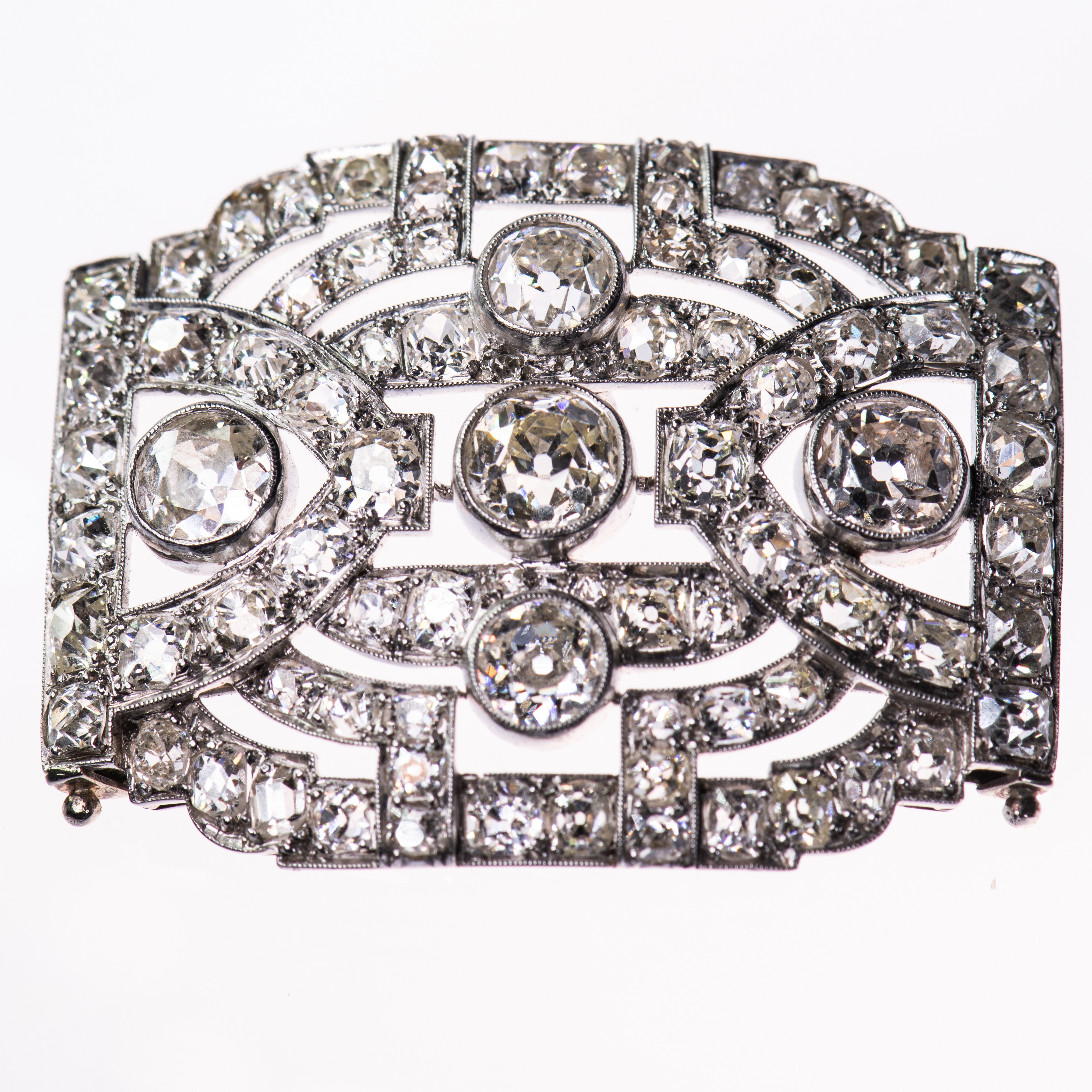 AN ART DECO DIAMOND SET BRACELET - Image 2 of 5