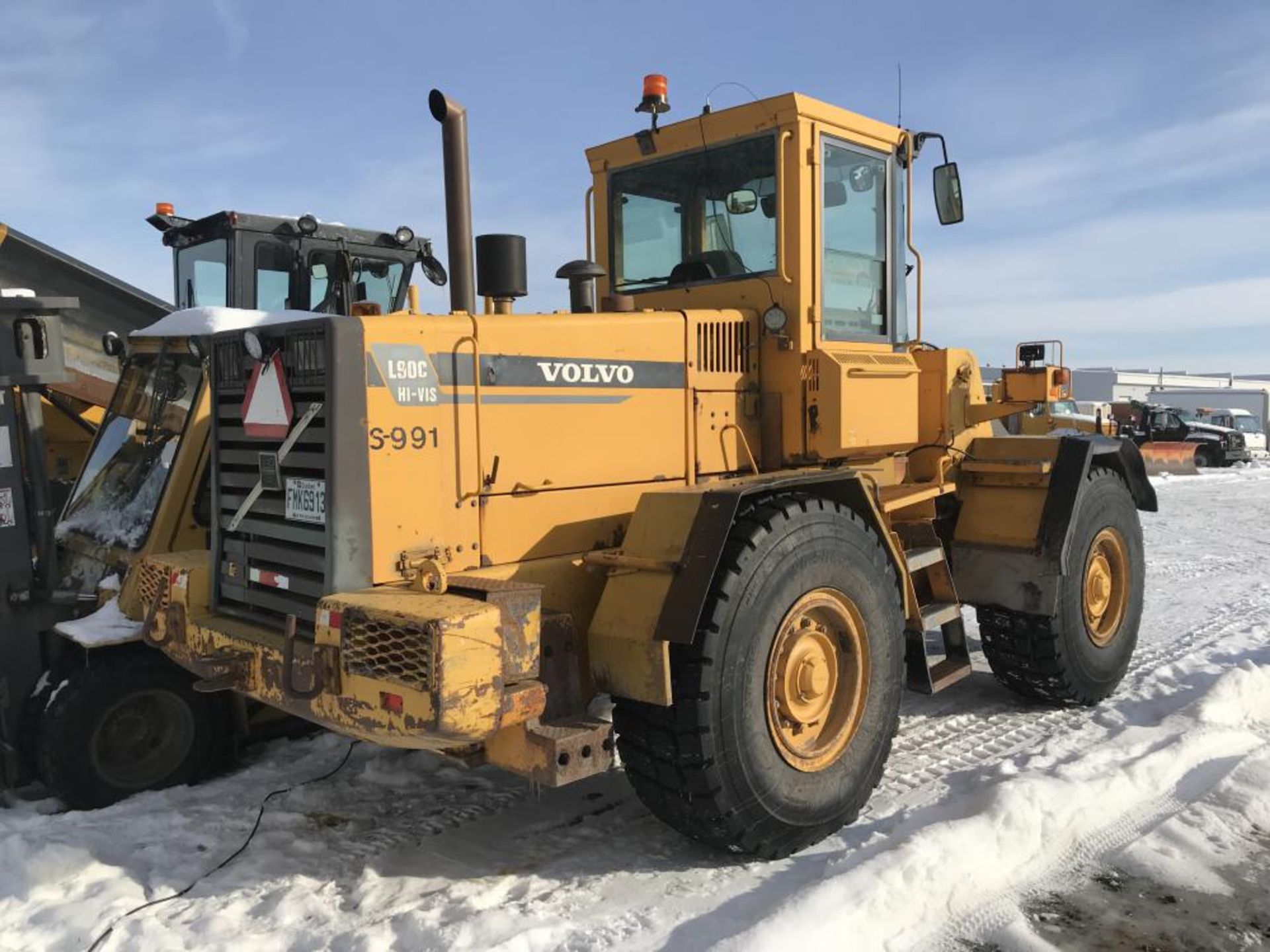 1999 Volvo L90C, 32 889 hres non-vérifiées, Dynamo hiver xtrêm grip 50% 20.5x25, 3 fonctions - Image 3 of 5