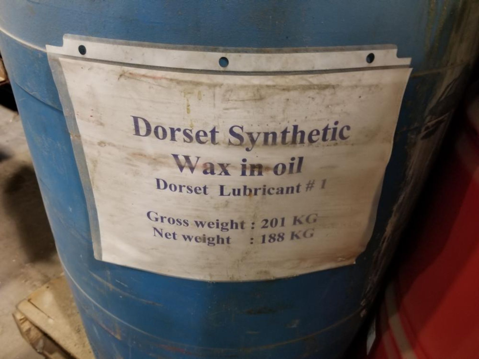 2 Synthetic back barrels WAX in oil / 2 Barils dorset synthétique WAX in oil - Image 2 of 2