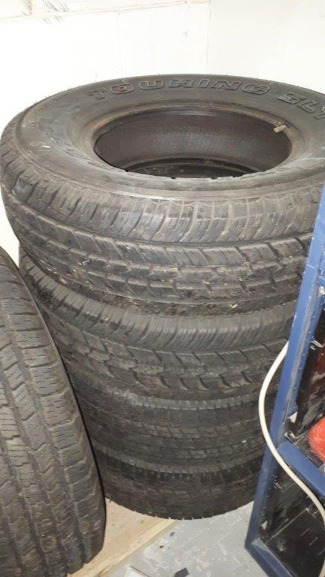 Tires LT235/75R14