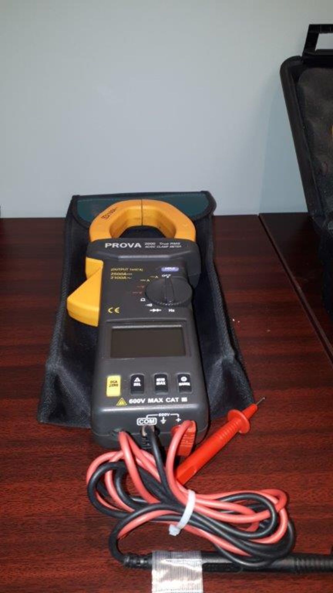 PROVA 2000 AC/DC Clamp tester