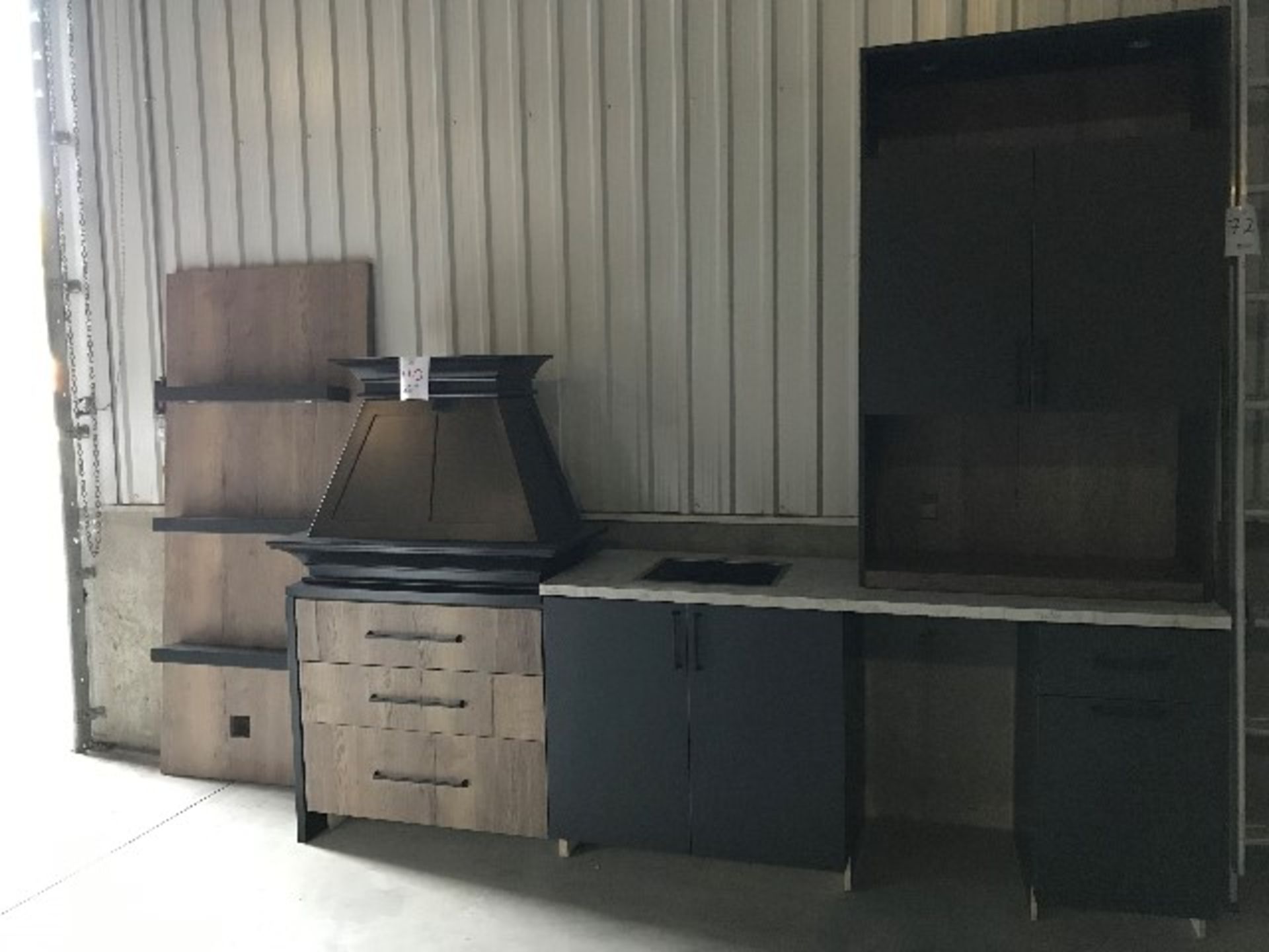 Kitchen ensemble / counter, cabinet, range hood cover, sink,etc.. (modules x 5pcs) - Image 3 of 3