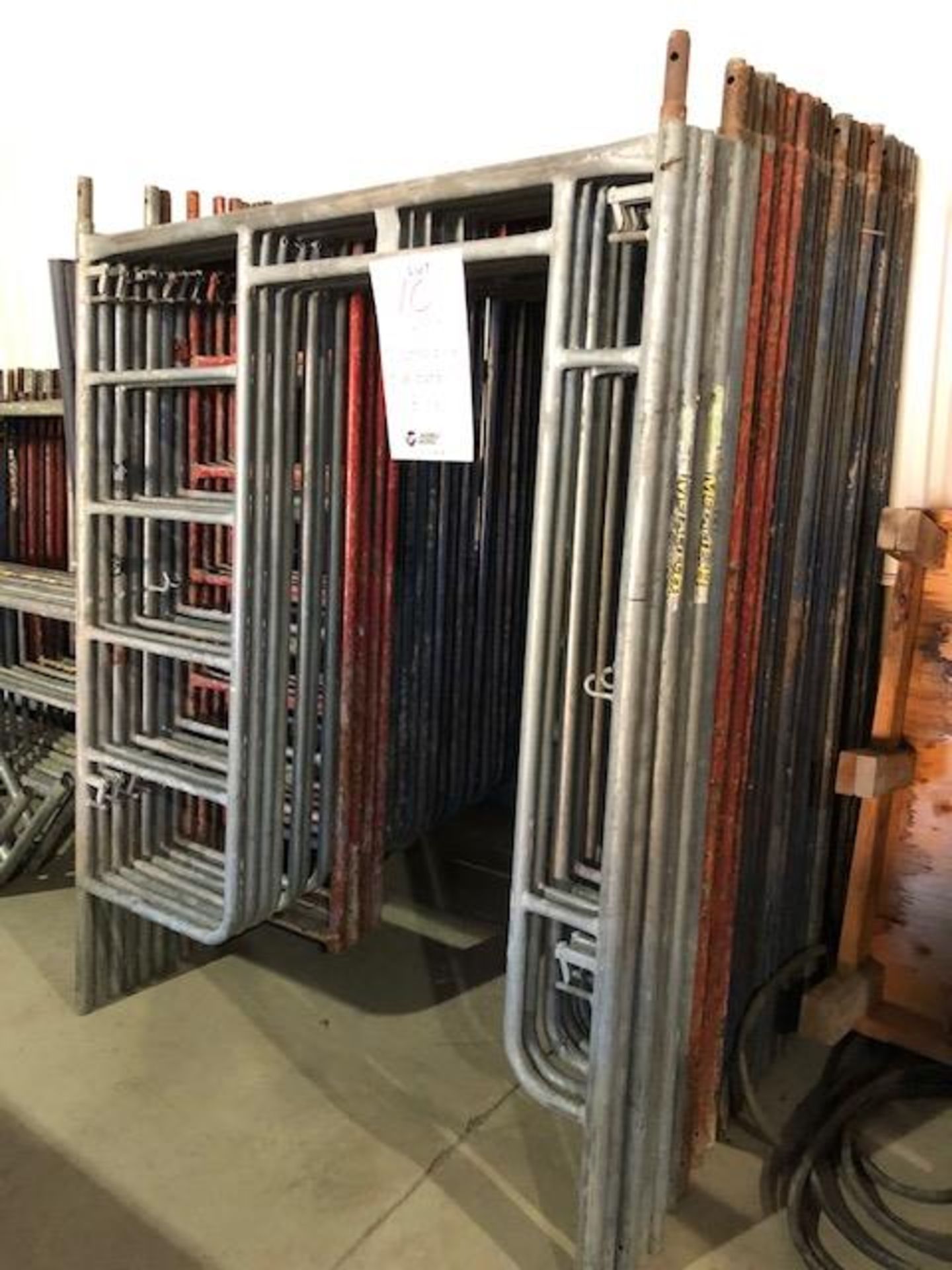 Scaffolding Side Bars 81” X 60” (x 29mcx)