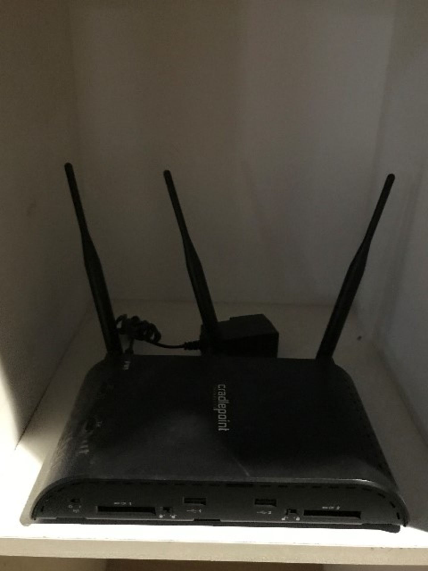 Assorted Wi-Fi routers (x 2pcs)